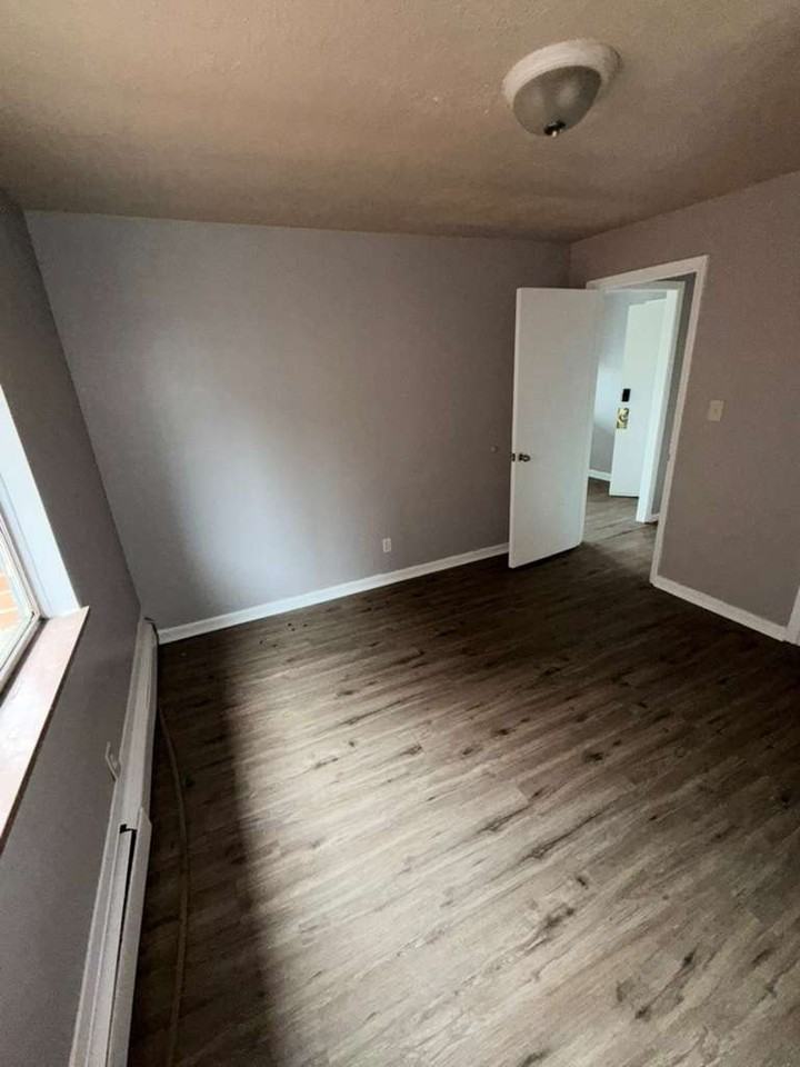 15112 Euclid Avenue, Unit 102 - Photo 7 of 9