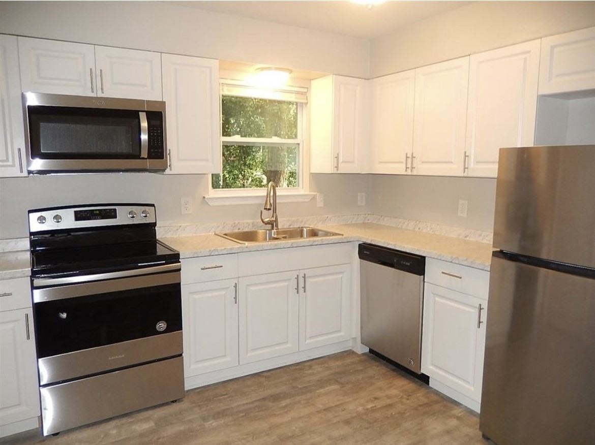 1901 Crosby Court, Unit B - Photo 2 of 13