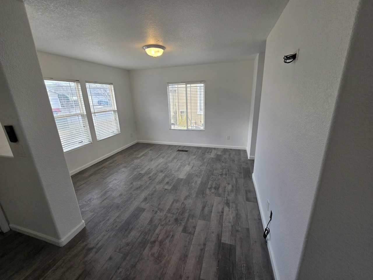 7703 Corso St - Photo 5 of 19