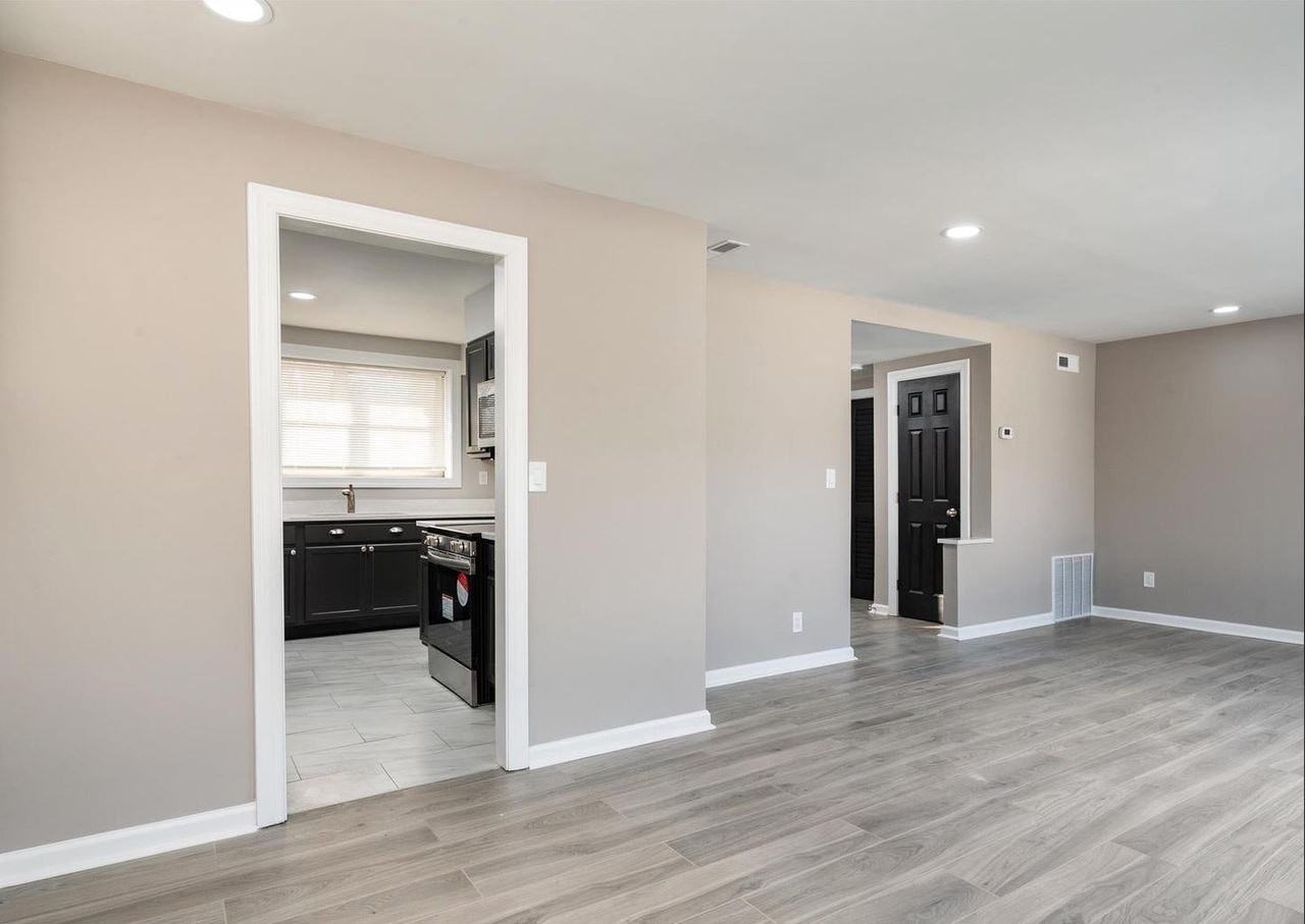 2050 Nike Drive, Unit 7 - Photo 4 of 25