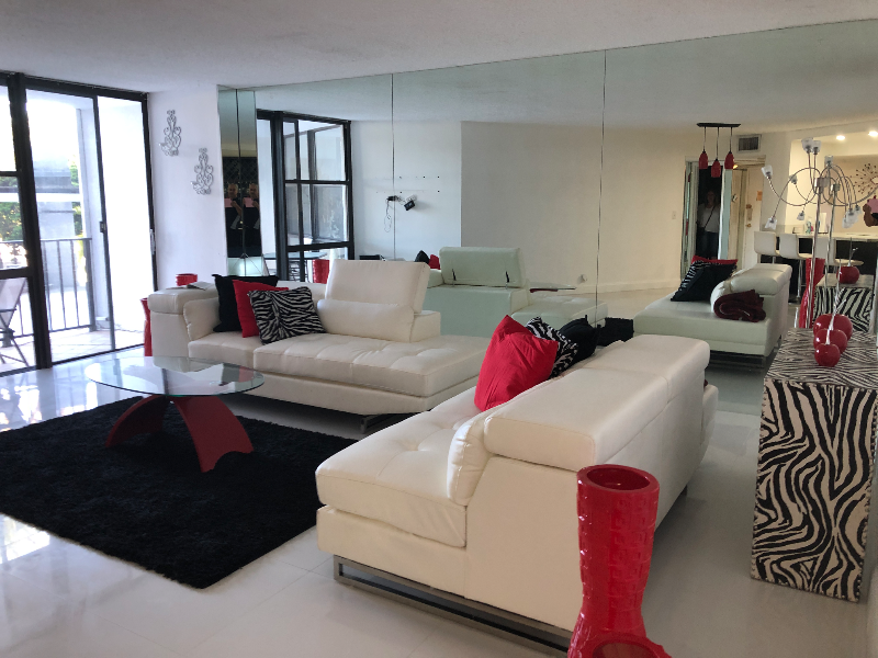 800 Parkview Dr #211 - Photo 3 of 24