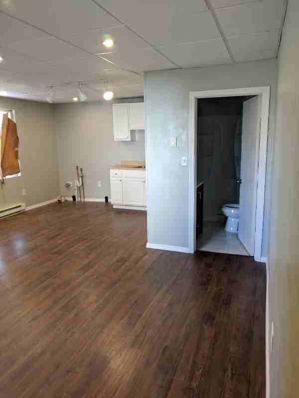 1172 Wyoming Ave - Photo 5 of 20