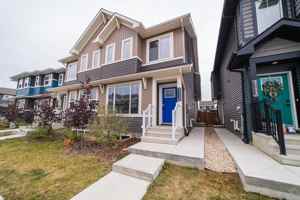 featured image of 2766 2704-2766 Chokecherry Place Sw