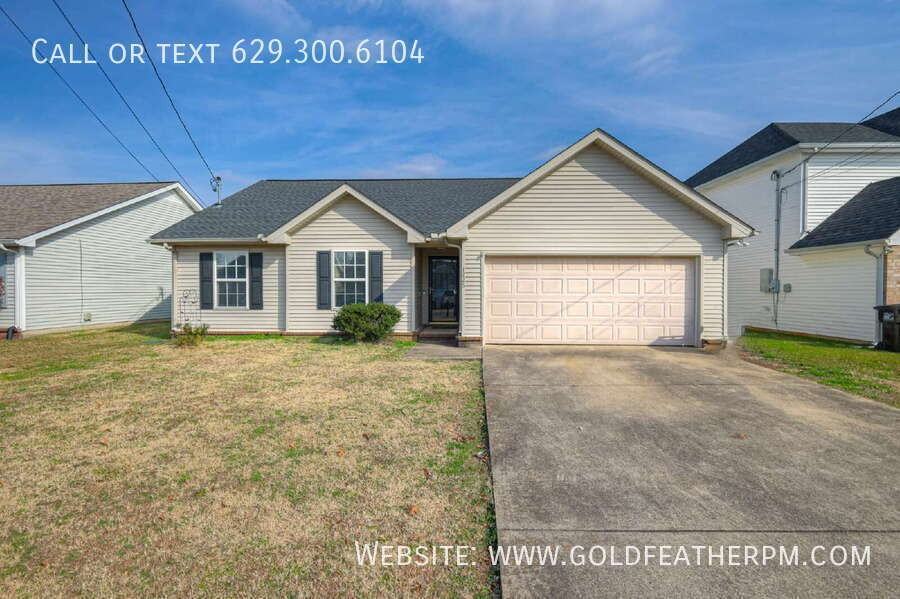 1226 Matterhorn Run - Photo 2 of 32