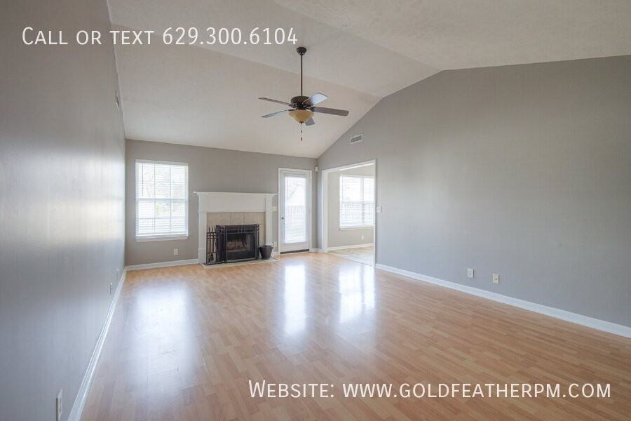 1226 Matterhorn Run - Photo 4 of 32