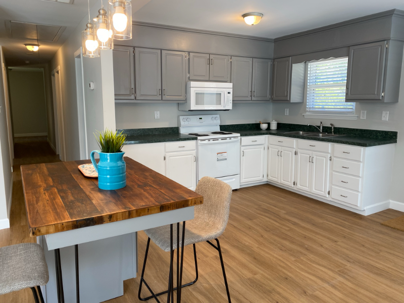 220 Archdale Dr - Photo 5 of 14