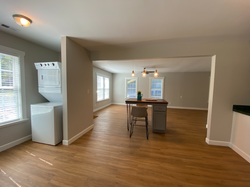 220 Archdale Dr - Photo 7 of 14