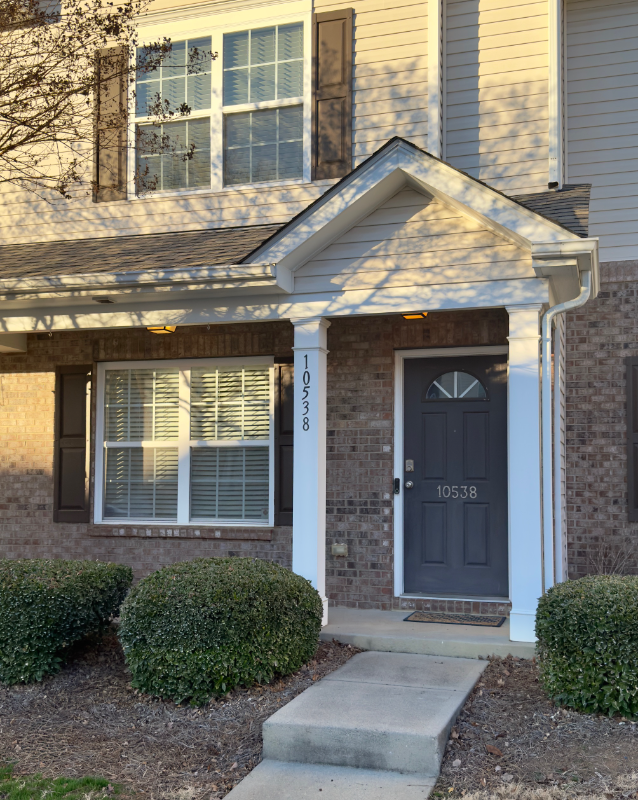 10538 Stoneacre Ct - Photo 2 of 19