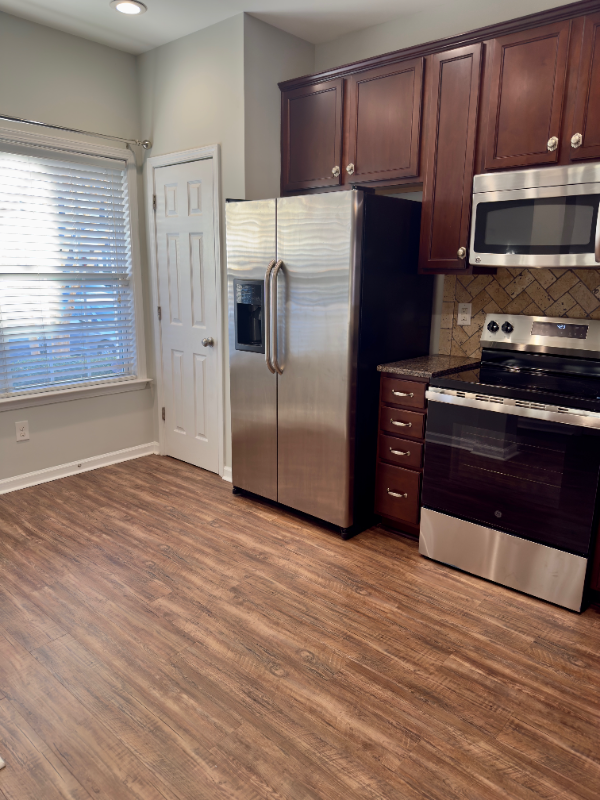 10538 Stoneacre Ct - Photo 4 of 19