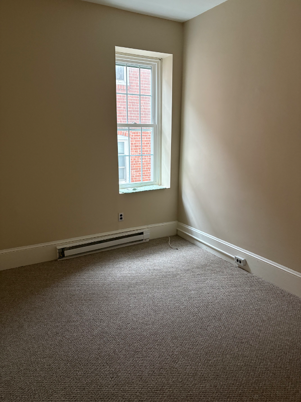 164 Chestnut St - Photo 3 of 5