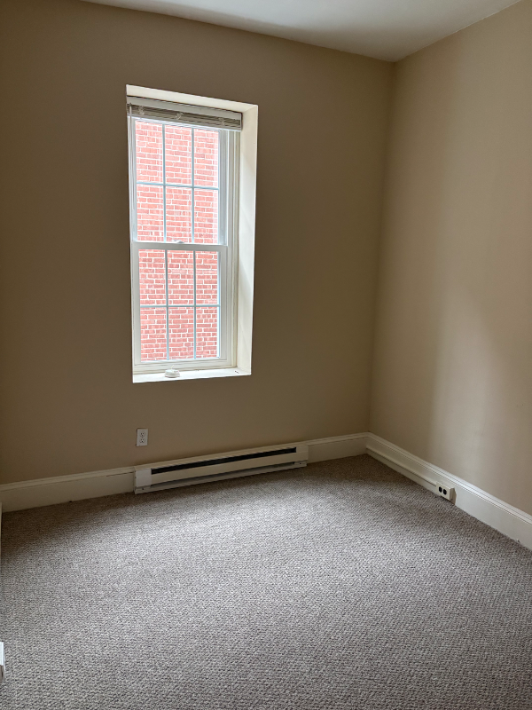 164 Chestnut St - Photo 4 of 5