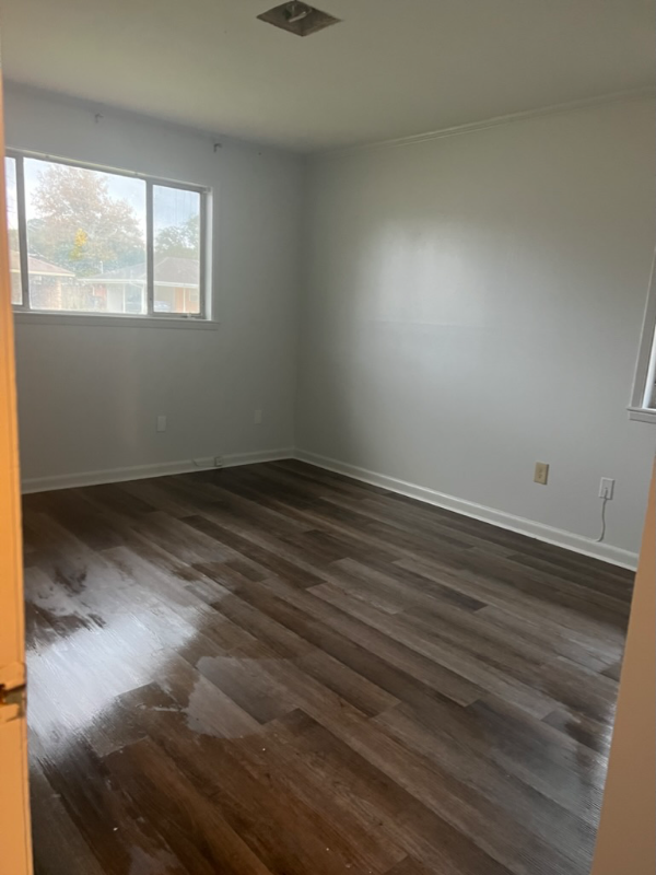 2411 Somerset Dr - Photo 5 of 8