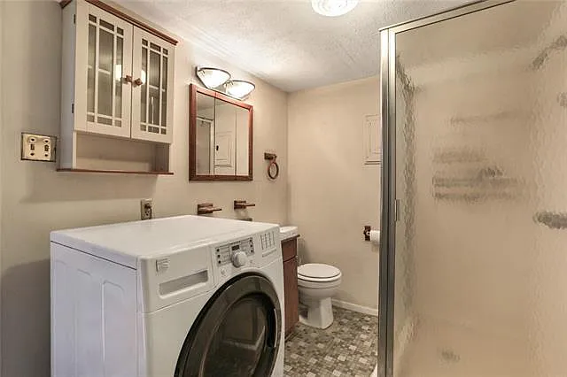 2411 Somerset Dr - Photo 6 of 8