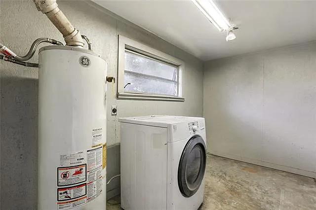 2411 Somerset Dr - Photo 7 of 8