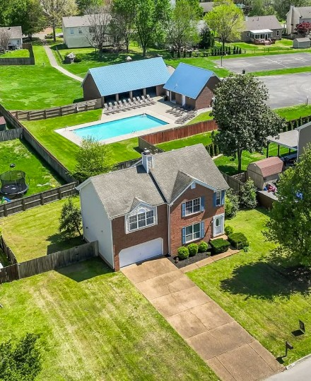 1680 Witt Hill Dr - Photo 4 of 20