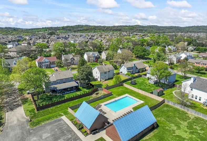 1680 Witt Hill Dr - Photo 5 of 20