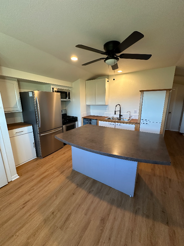 770 Mesa Vista Ln - Photo 2 of 10