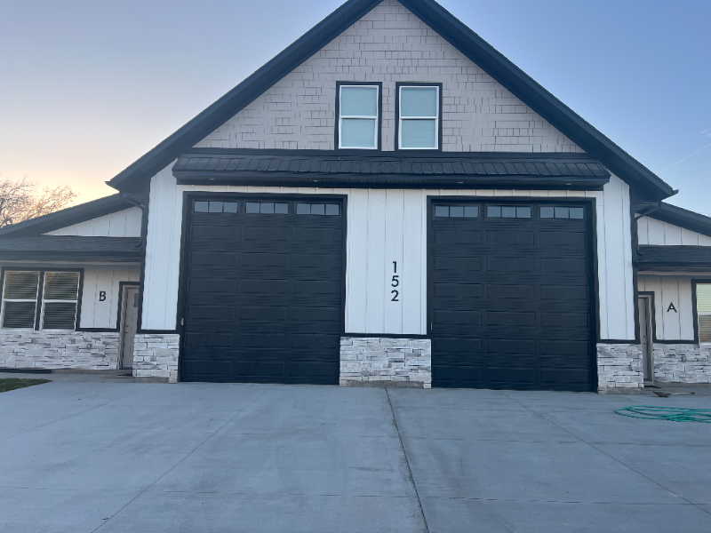 576 Nottingham Dr #A - Photo 2 of 11