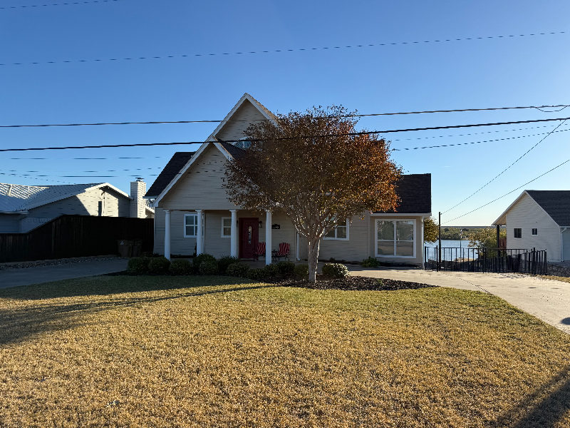 3045 Red Bluff Cir - Photo 3 of 20