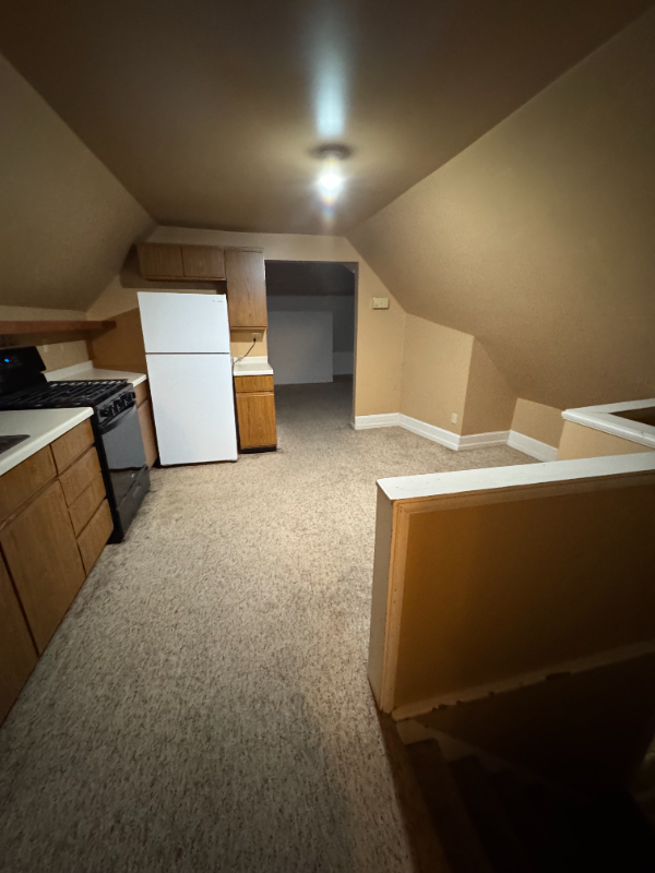 201 N Summit St #2 - Photo 4 of 8