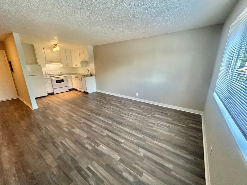 1005 Hickory Hill Ln #B104 - Photo 5 of 12