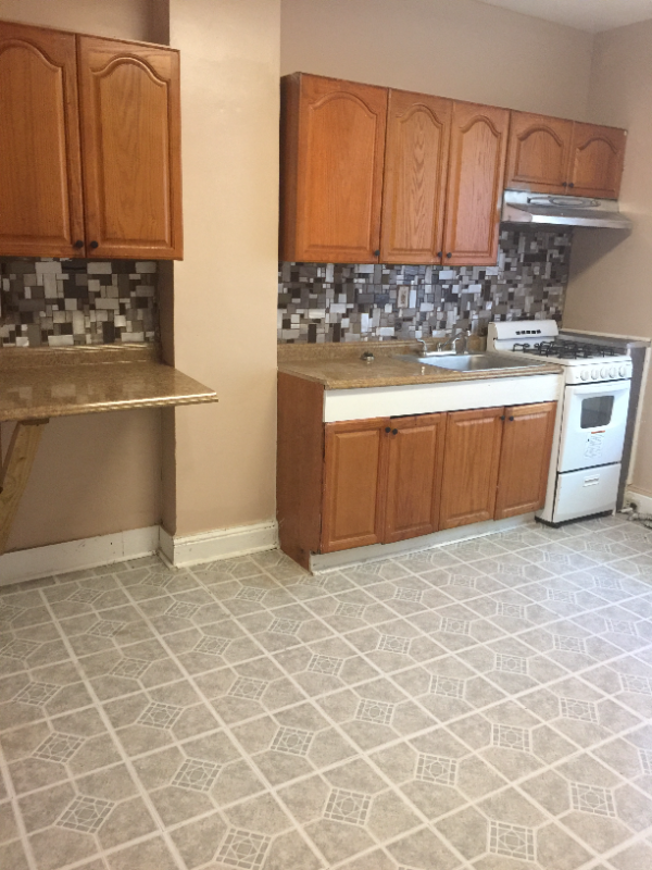 2138 E Oliver St - Photo 2 of 6