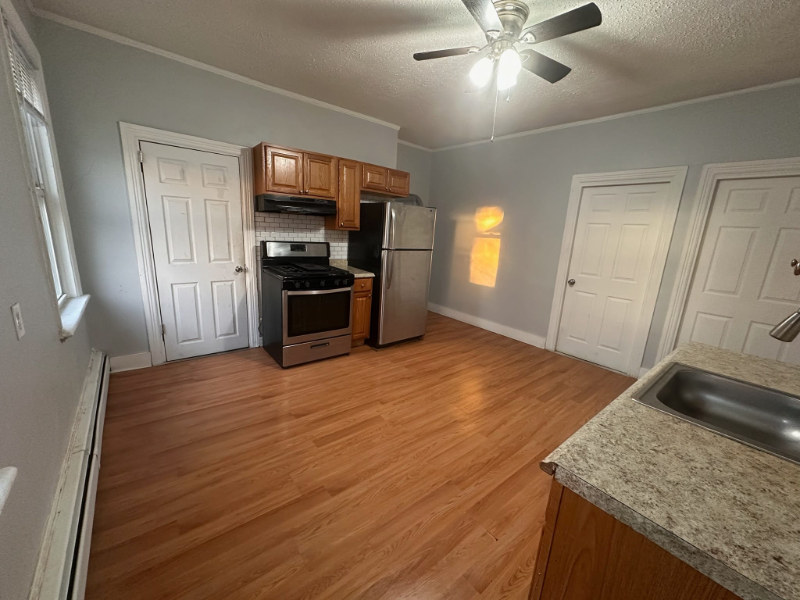 30 Hawthorne St #2 - Photo 2 of 12