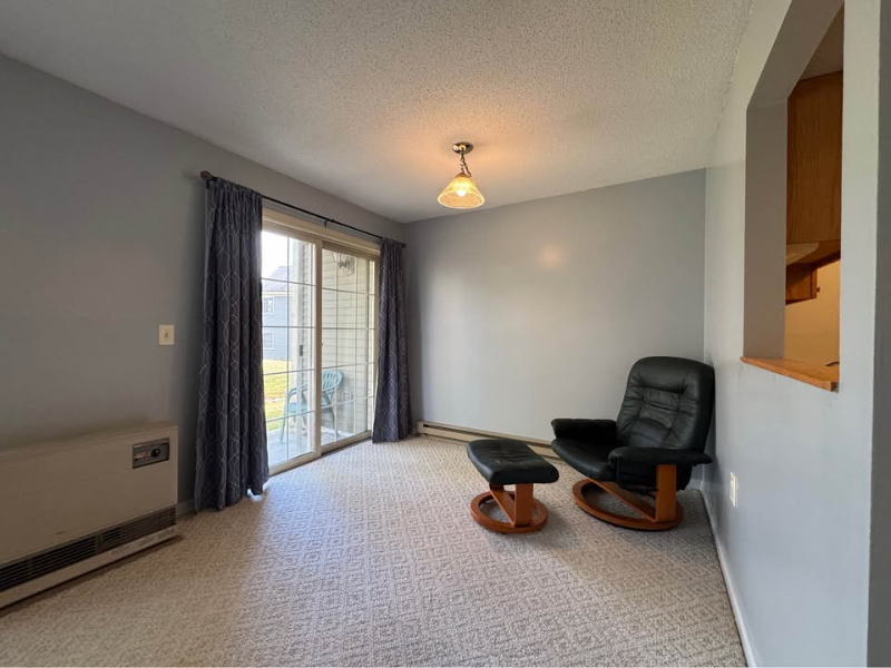 26 Somerset Condos - Photo 4 of 13