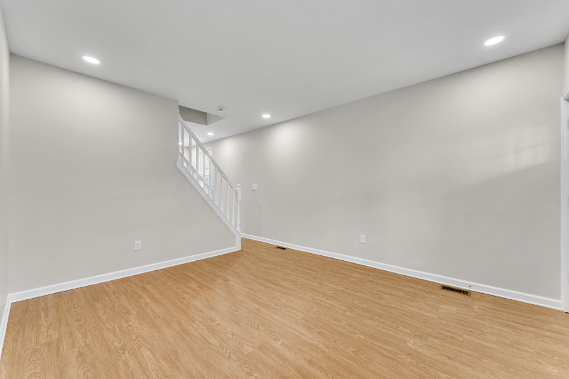 332 Morris St - Photo 5 of 16