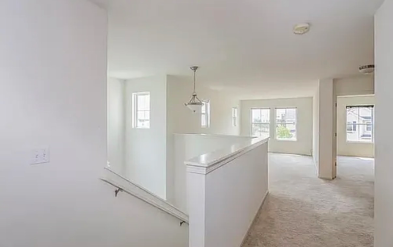 676 Acadia Cir - Photo 2 of 10
