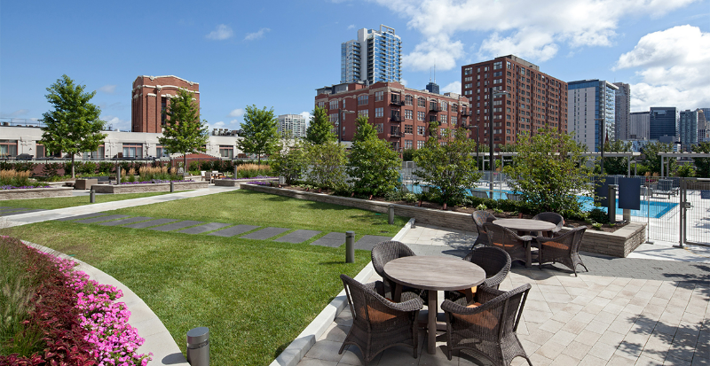 353 W Hubbard St - Photo 5 of 18