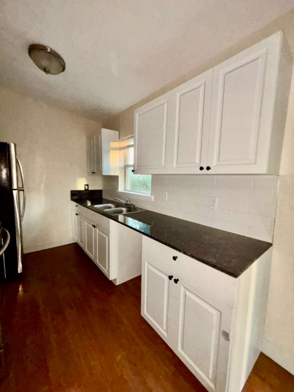 4314 Silver Star Rd - Photo 6 of 18