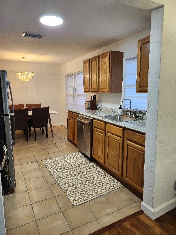 1322 Hiawatha Ave - Photo 5 of 16