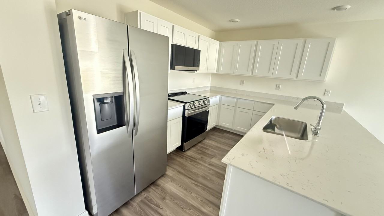 2456 Nw 22nd Ct #NA - Photo 3 of 15