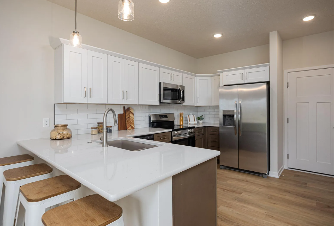 11704 S 125th St #04 - Photo 3 of 29