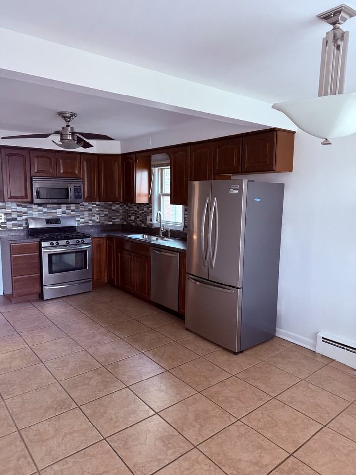 1125 Bohland Ave #1 - Photo 2 of 4