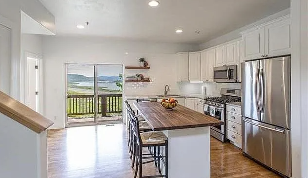 192 Keetly Close Dr #17 - Photo 2 of 14