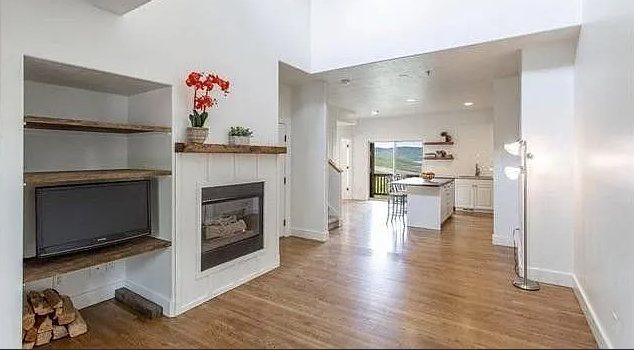 192 Keetly Close Dr #17 - Photo 3 of 14