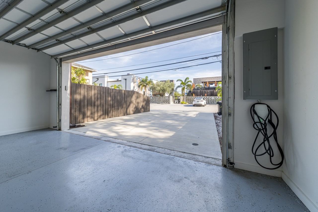 2325 1st Ave S #NA - Photo 4 of 41