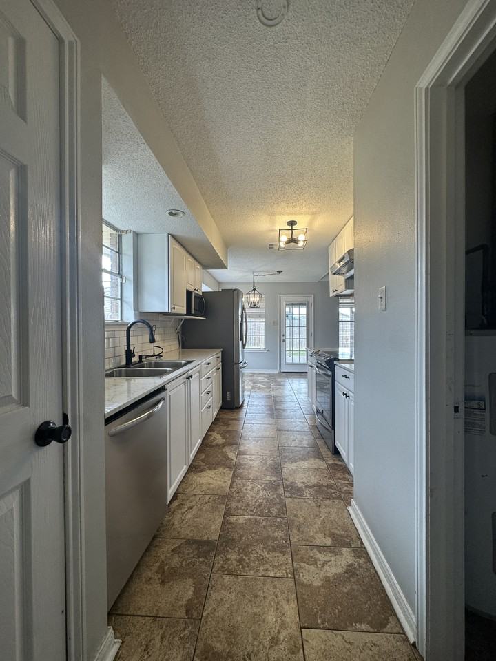 3250 E Lafourche Ct #NA - Photo 4 of 17