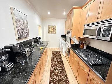 11928 Kiowa Ave #105 - Photo 4 of 20