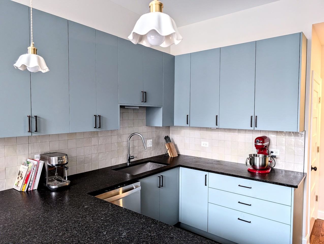 1054 W Hollywood Ave Apt 2w #NA - Photo 7 of 19