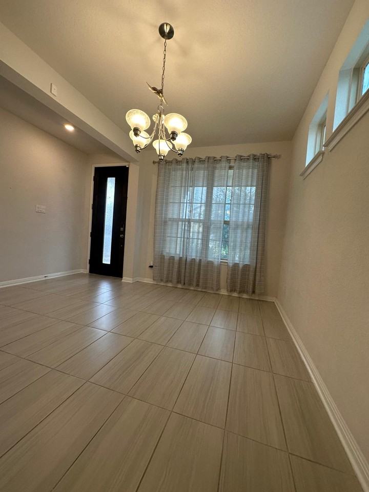 2430 Castello Way #NA - Photo 4 of 24