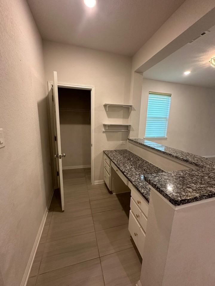 2430 Castello Way #NA - Photo 7 of 24