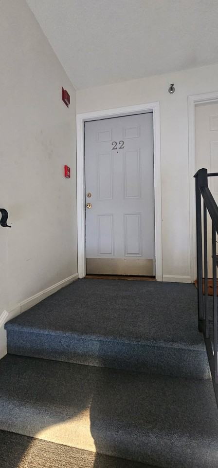 94 Tennis Plaza Road - 1Unit 22 #1 - Photo 2 of 11