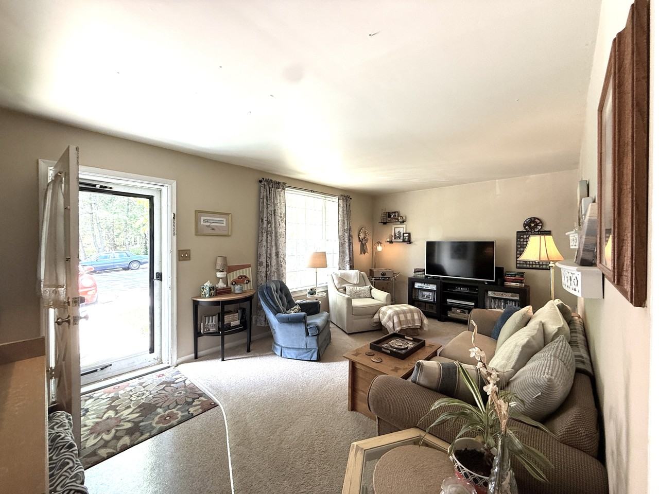 103 Doncaster Ln #1 - Photo 5 of 13