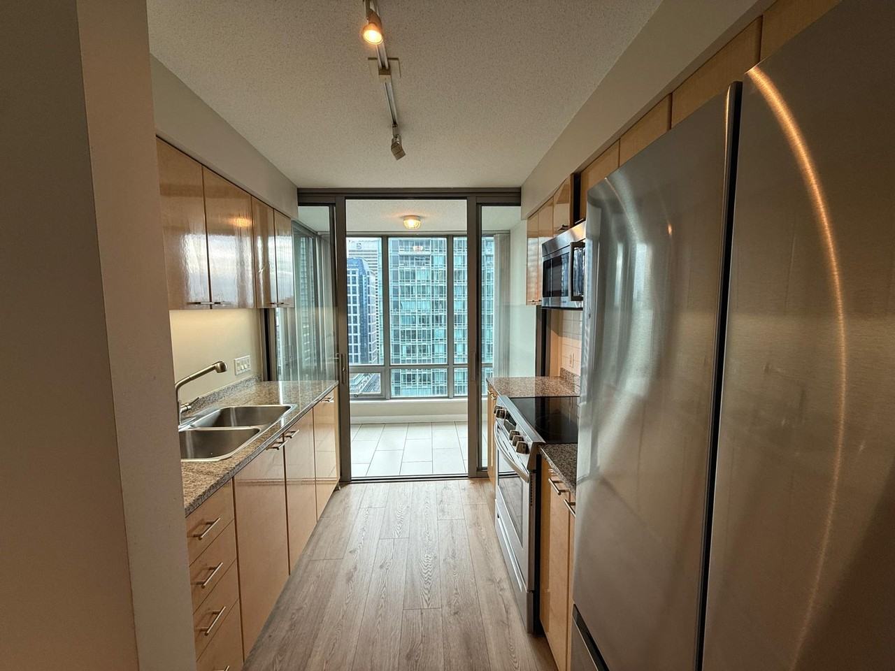 1288 W Georgia StreetResidences on Georgia #1 - Photo 4 of 11