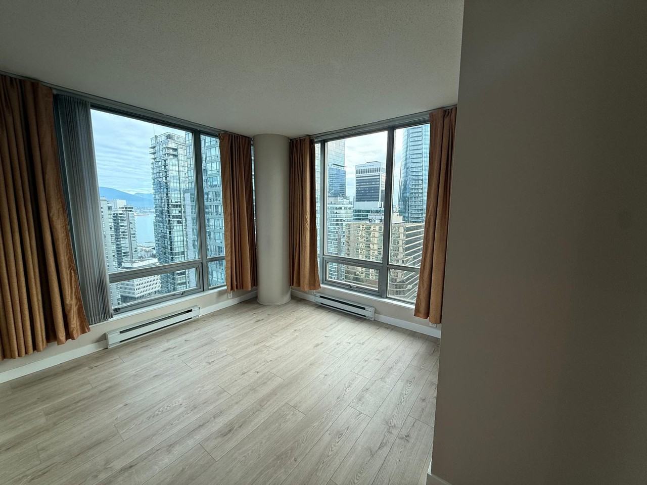 1288 W Georgia StreetResidences on Georgia #1 - Photo 7 of 11