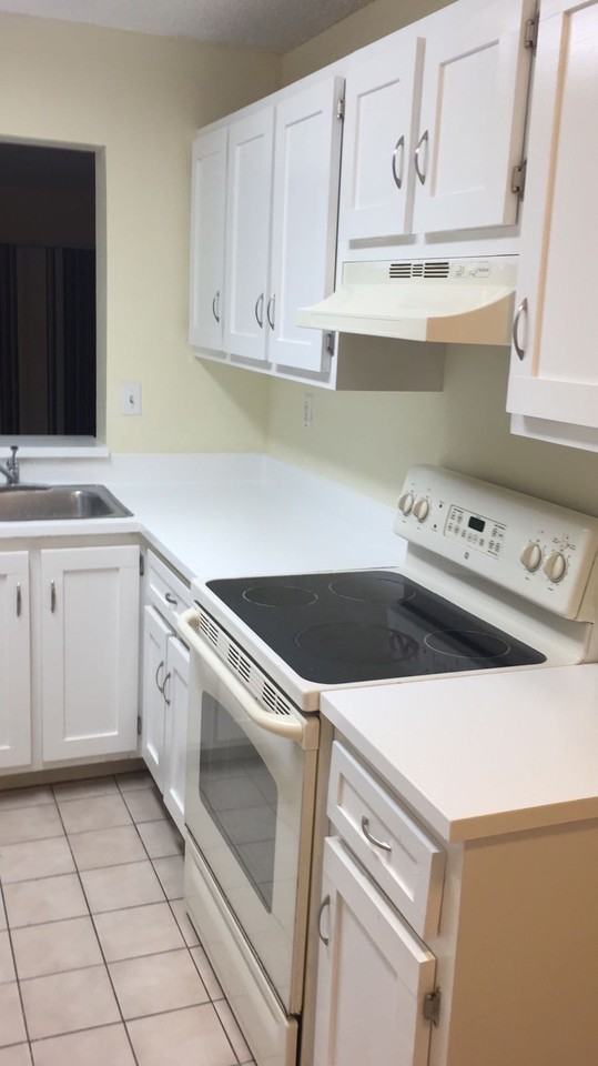 212 Palm Cir E #1 - Photo 6 of 27