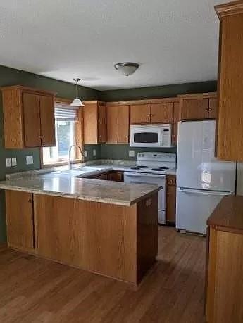 1124 8th Ave Se #NA - Photo 2 of 18